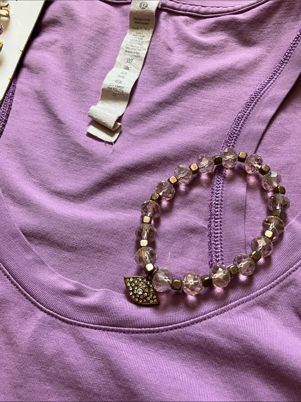 Women's Lavender Lululemon Scoop Neck Tank- IT IS THE COLOR OF the 1st/2nd pic!
